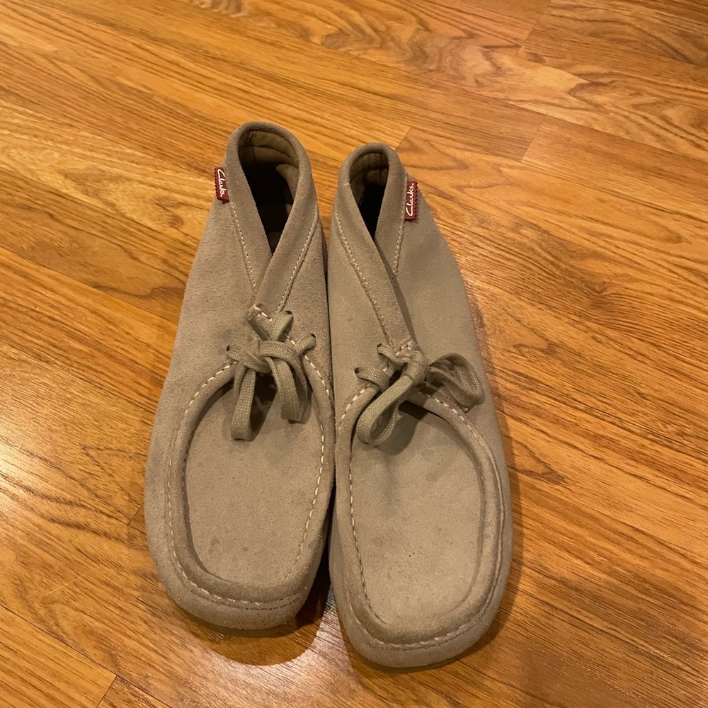 Clarkes Wallabees size 8